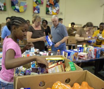 September 19, 2009 - Atlanta, Georgia, United States - Fill Up at the Food Bank